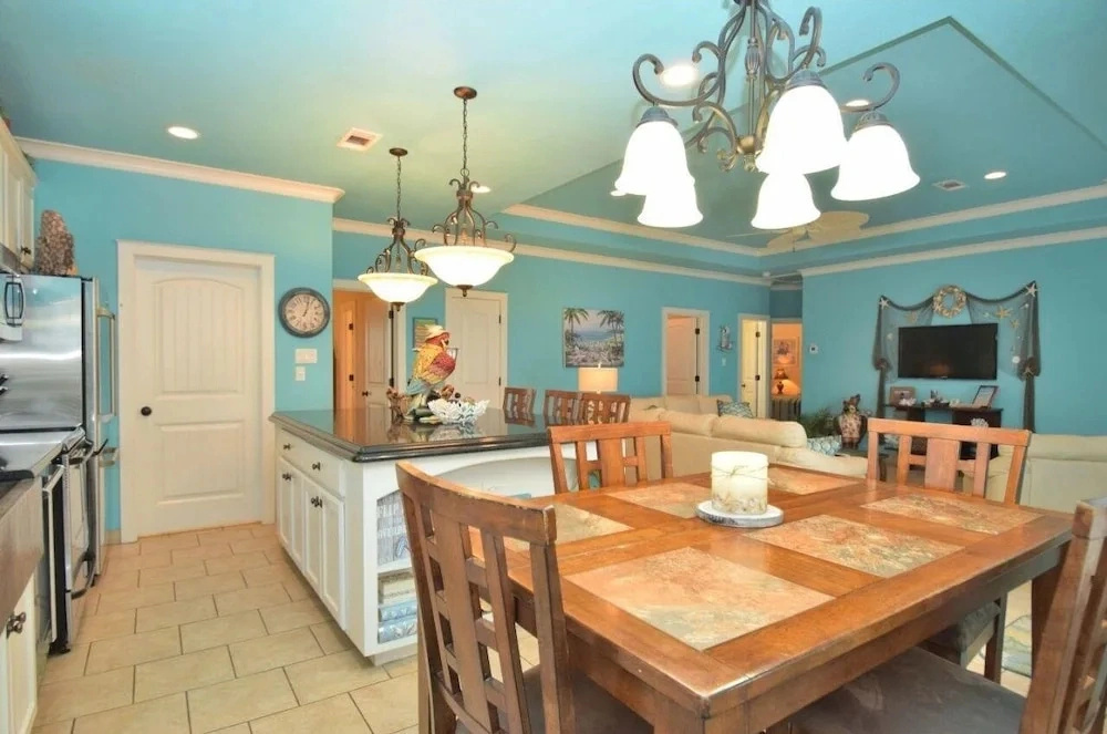 Sum Beach 4 Bedroom Home