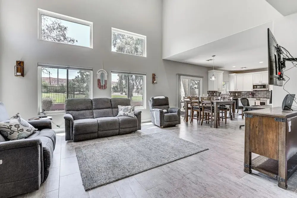 7 Mi to Dtwn: Golf Getaway w/ Fire Pit in Phoenix