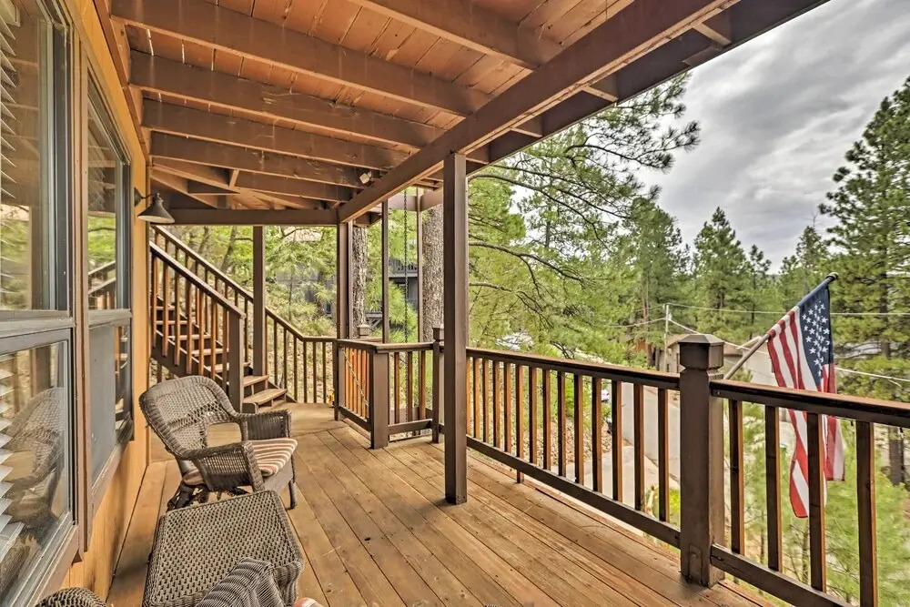 Pet-friendly Munds Park Retreat w/ Wraparound Deck