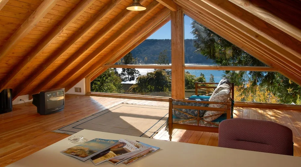 4Bed4.5Bath House Great Lake Views HV3