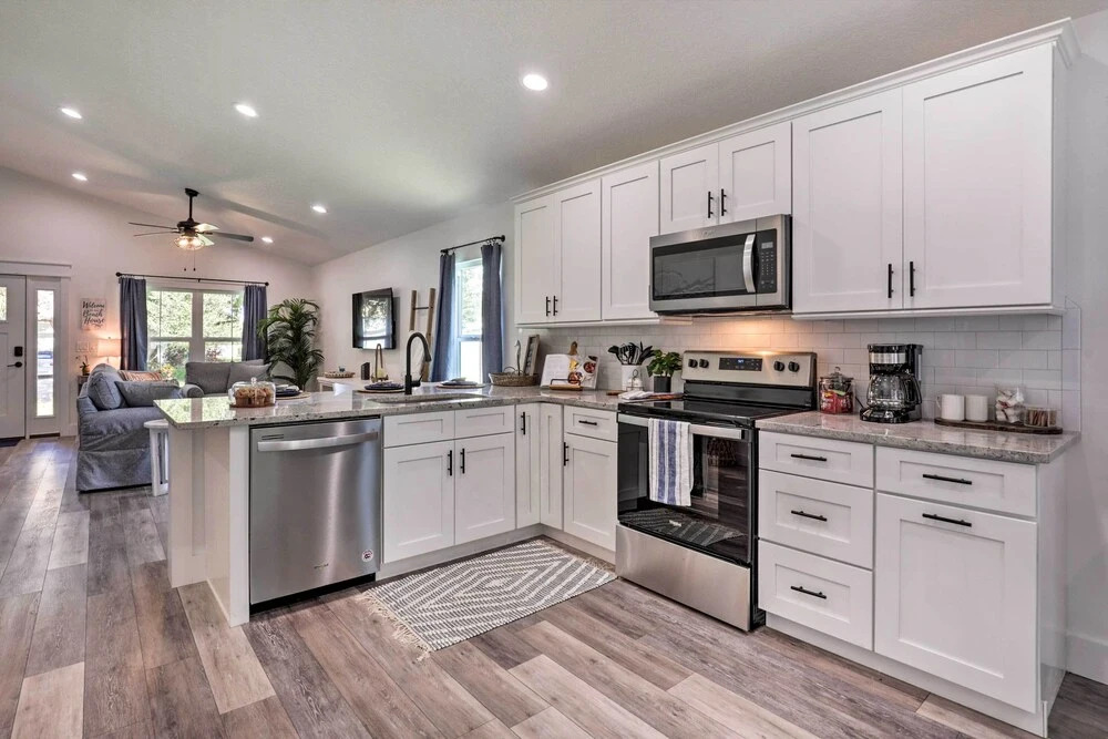 Charming Florida Retreat < Half Mile to Beach!