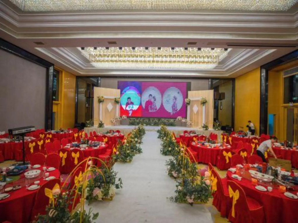 Hewitt Grand Hotel