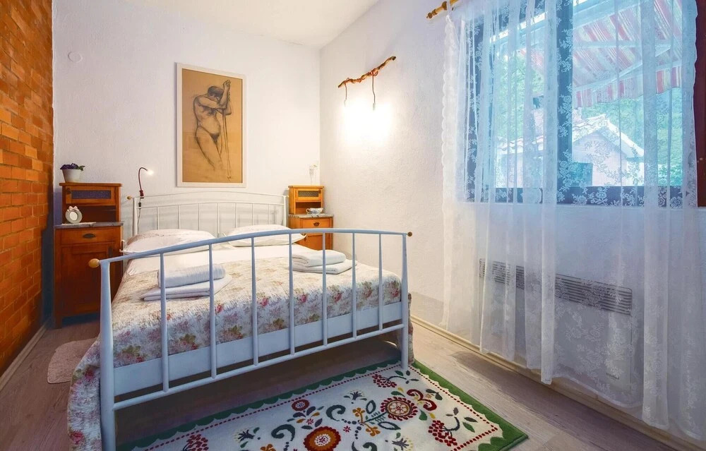 Pet Friendly Home In Zrnovnica