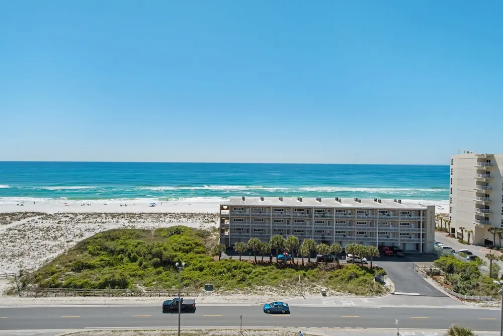 Emerald Dolphin unit 930 - Three Bedroom Condo