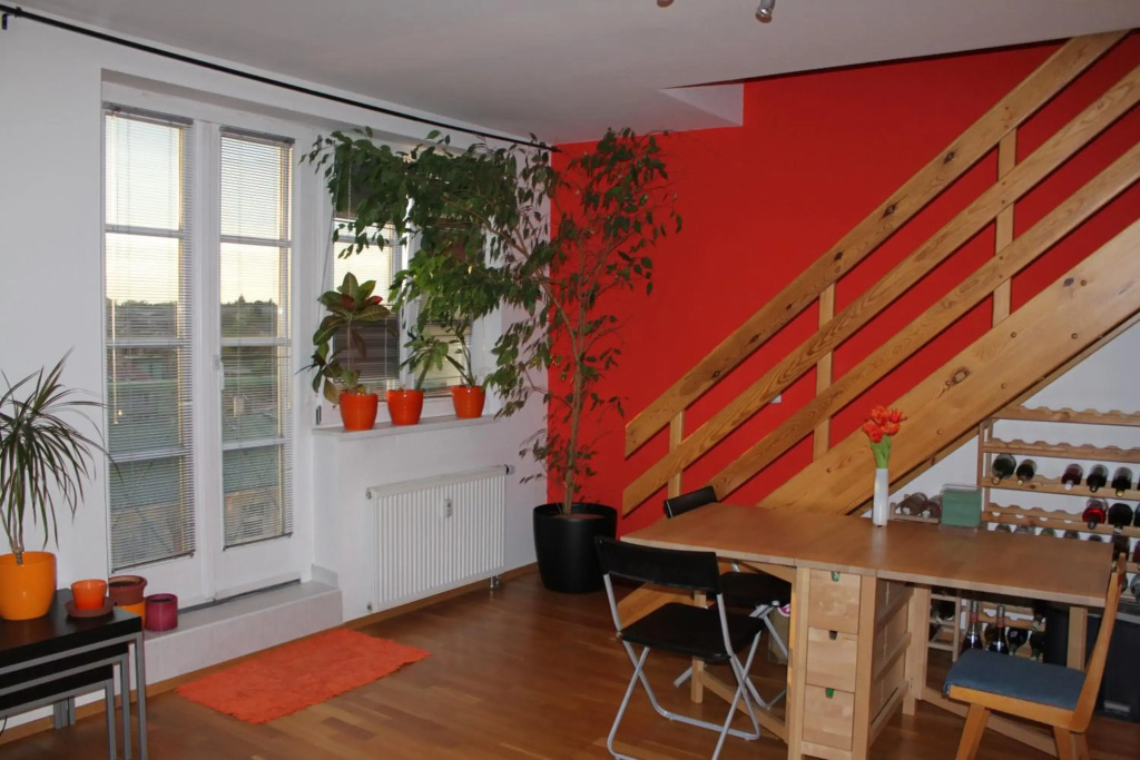 Sunny Two-story Apartment Kyje