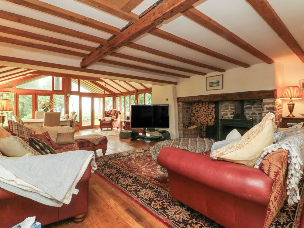 South Honeycroft Thatch