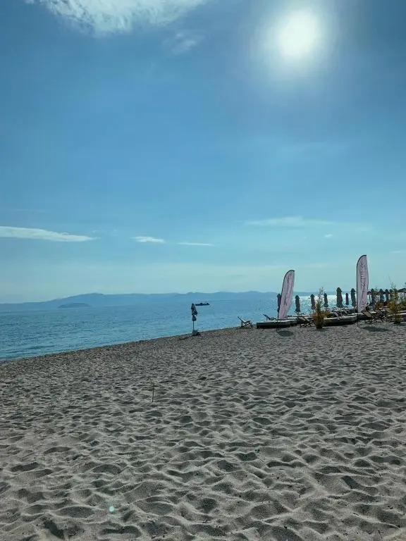 Nice homely 2-bedroom apartment close to the beach