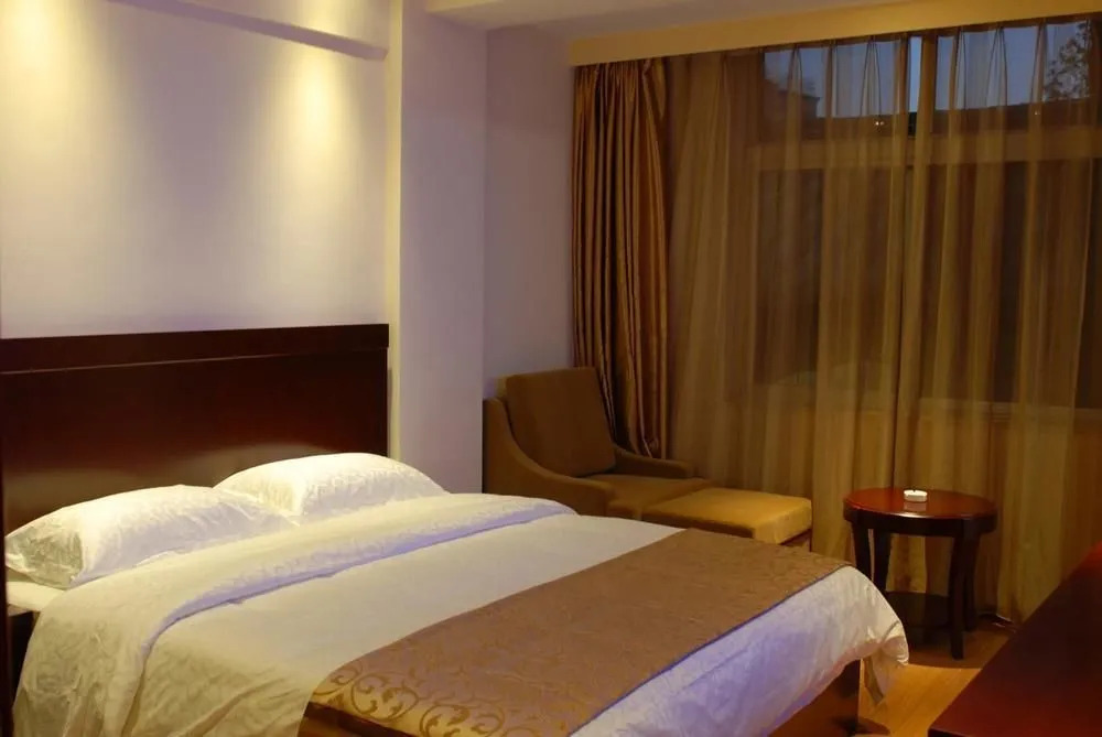 Kunming Impression Jinbi Hotel (Yunnan People's Hospital Branch)(昆明印象金碧酒店(云南省人民医院店))