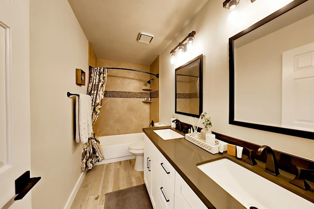 N 51st - 4 Br Home