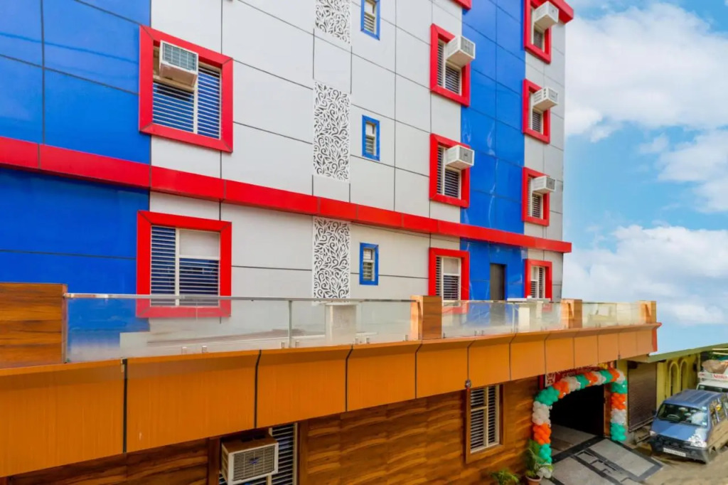 Airport Hotel Shivaka Inn