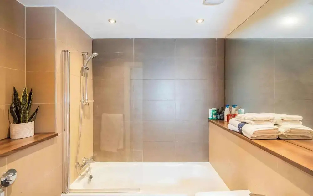 Apartmentsleeps4-citystay-view Over River Irwell