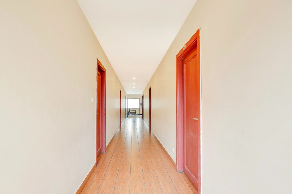 Super OYO Townhouse Visakhapatnam