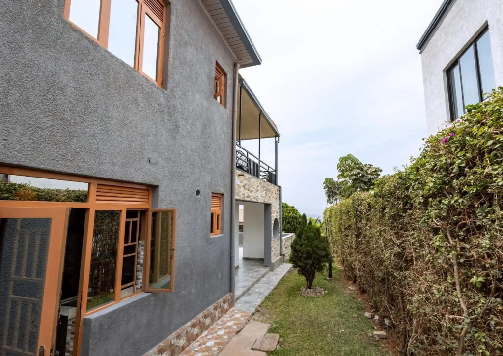 Kagarama Residential House: