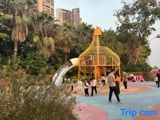 Yeste Hotel (Wuzhou Municipal Plaza Xidi Park)