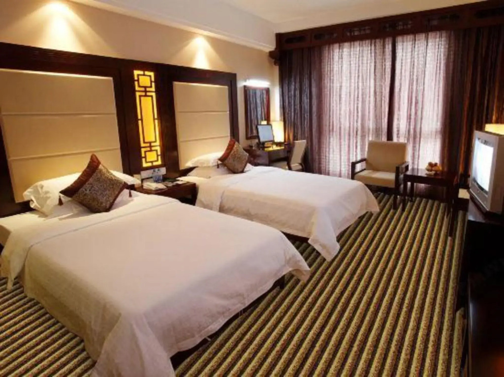 Jinxiu Phoenix International Hotel