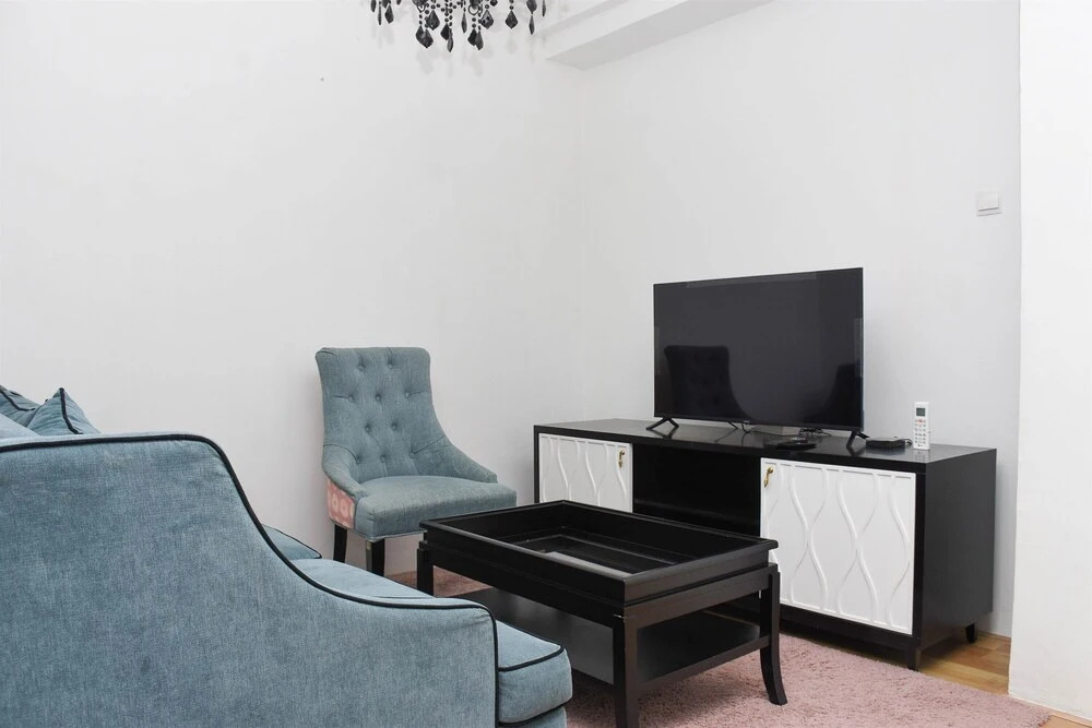 Comfort And Spacious 1Br At Pakubuwono Terrace Apartment