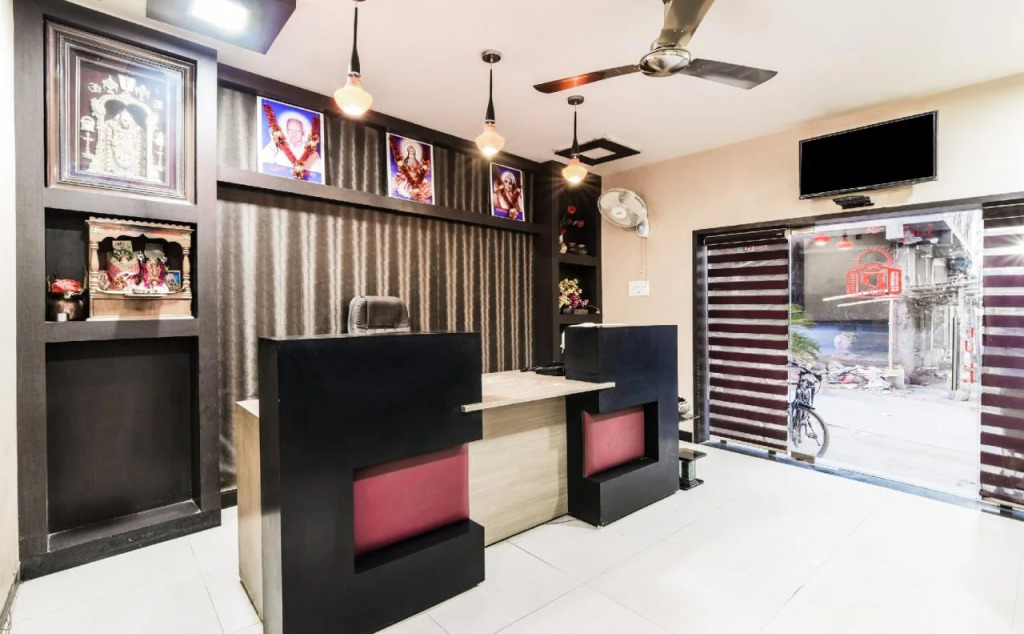 Hotel P And P International by OYO Rooms