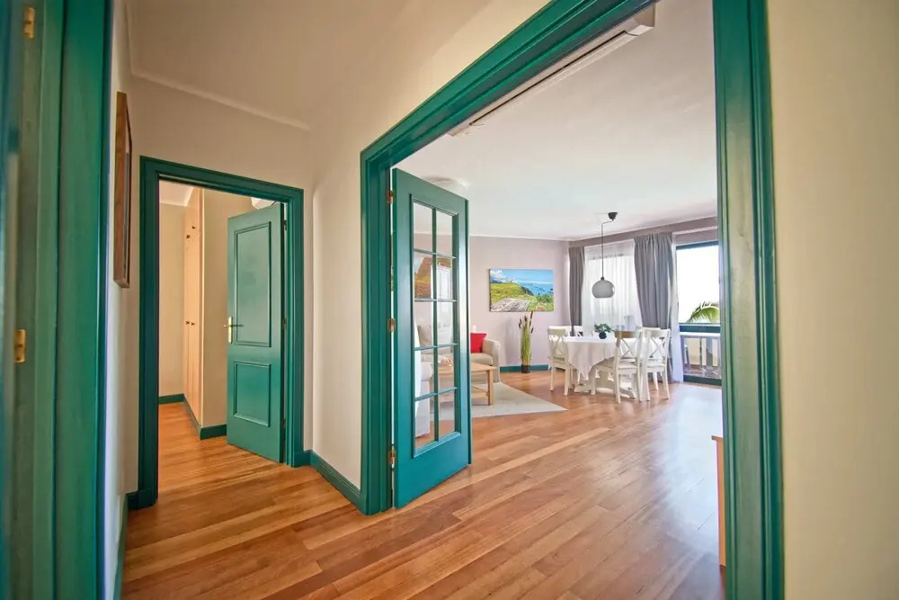 City Breaks With Pool - Belvedere Apartment