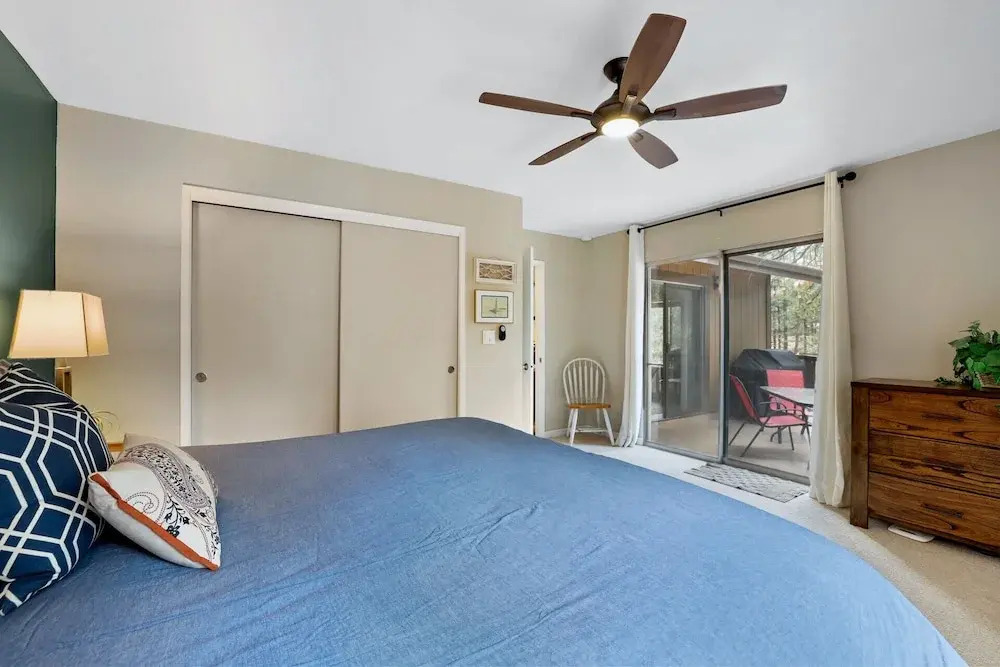Family Fun Getaway - 3 Story Condo