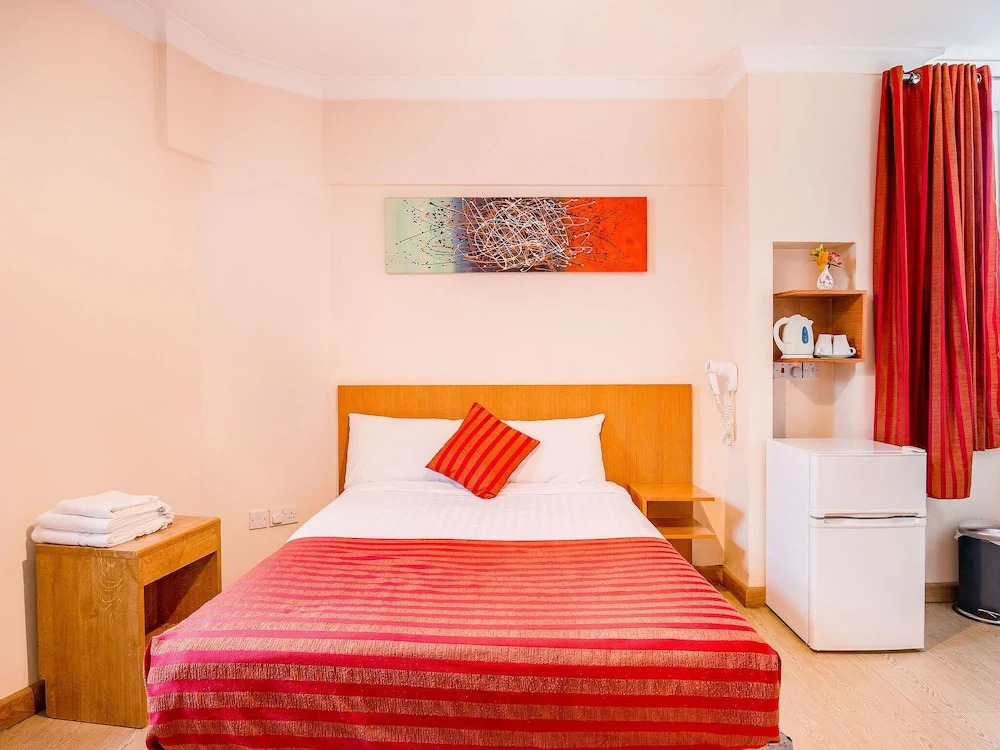 Comfortable Studio in London With Balcony