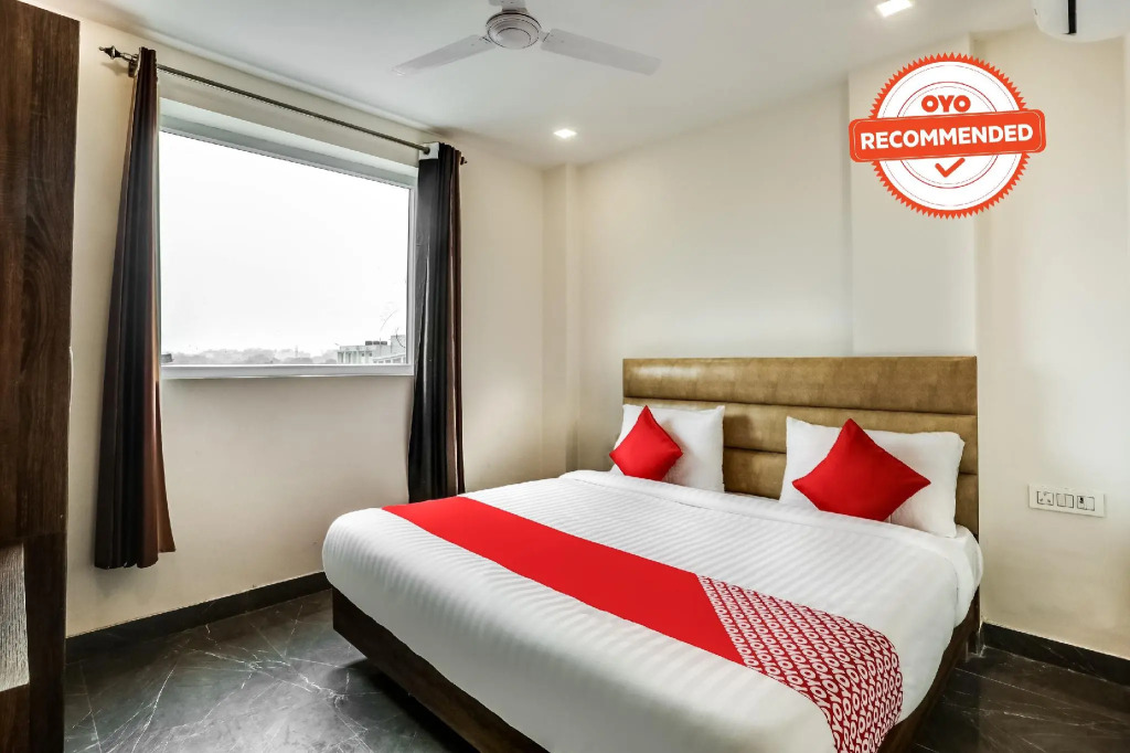 OYO Flagship 47937 Sector 25 Rohini