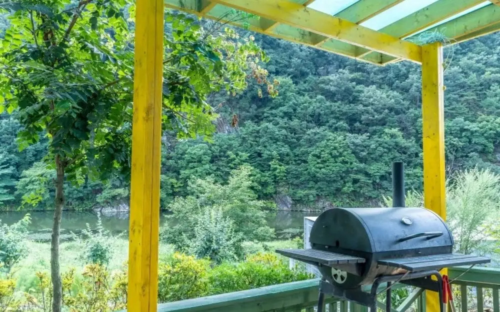 Boeun Supsogui Hayan Pension
