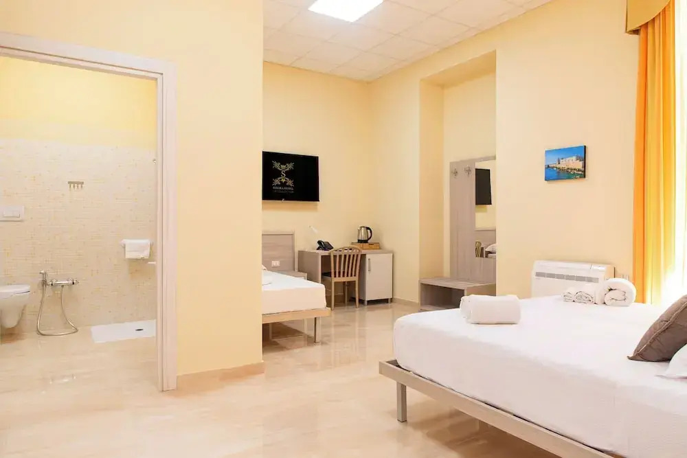 Syraka Hotel LR Collection