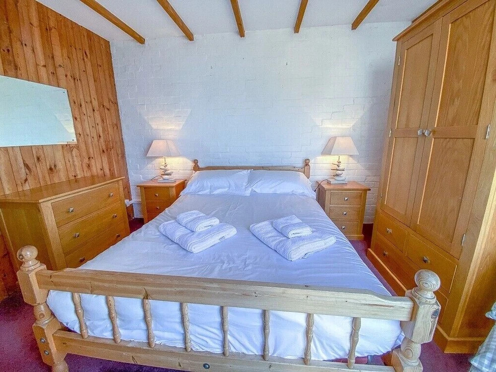 12 Waters Edge Chalet, Amroth