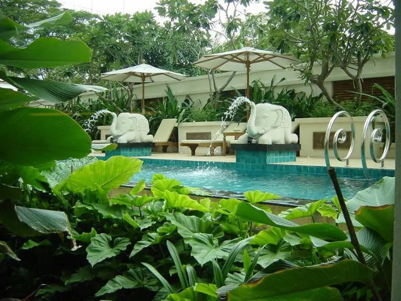 Gardengrove Suites Serviced Apartment