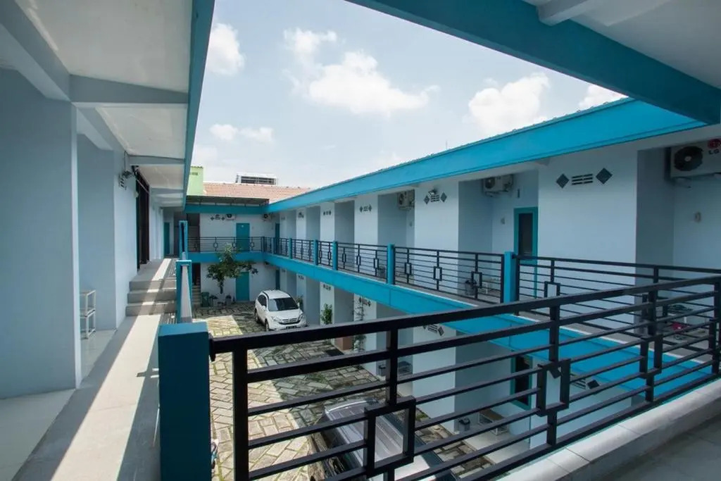 RedDoorz Syariah at Kartohardjo Madiun