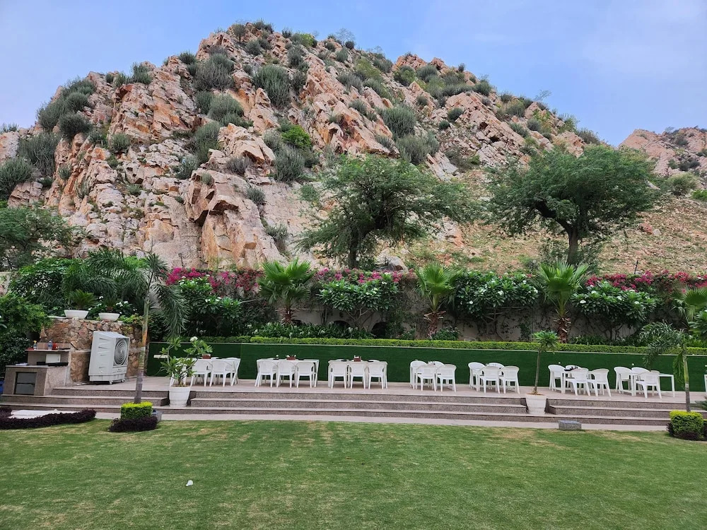 Alwar Vanyaevilas