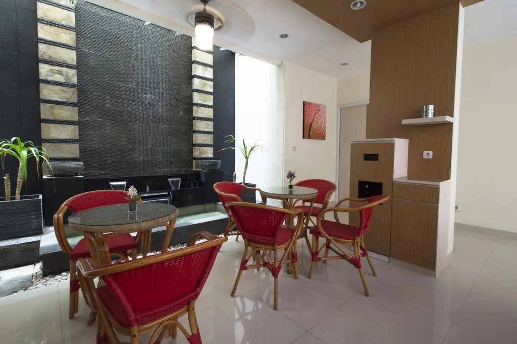 RedDoorz Near Senopati