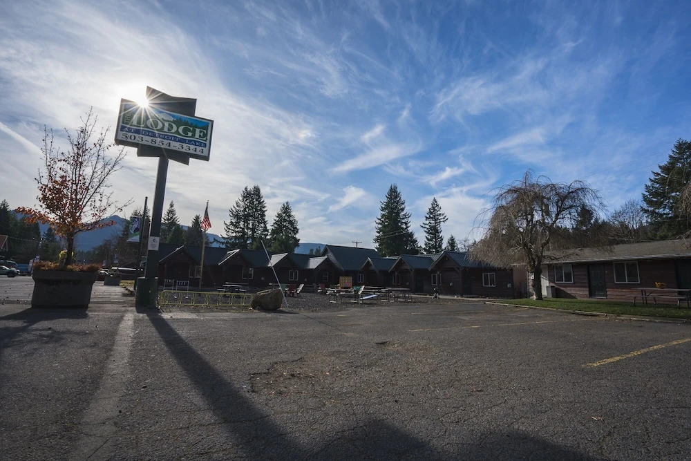 The Lodge at Detroit Lake