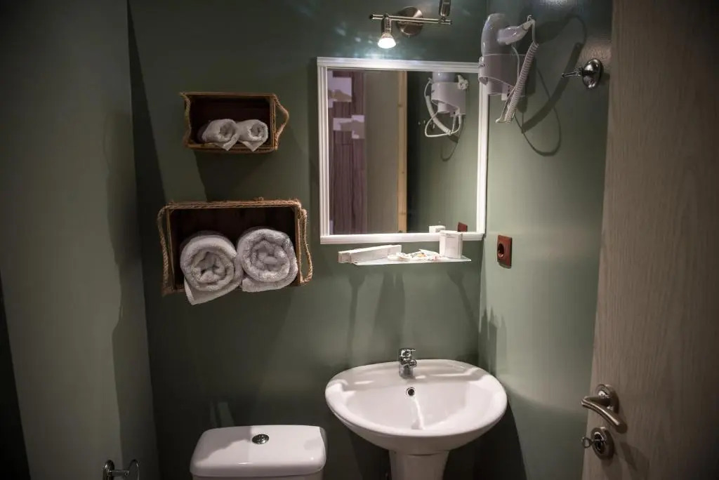 1920s Rooms & Beds