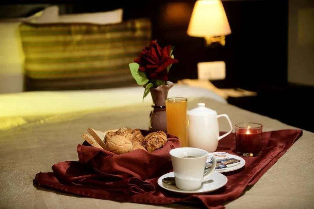 Elion House Hotel