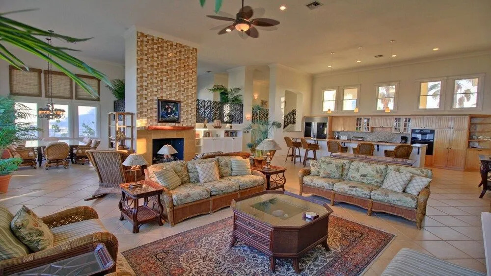 Manu Kai - Beachfront House With Private Pool And Hot Tub 6 Bedroom Home by RedAwning