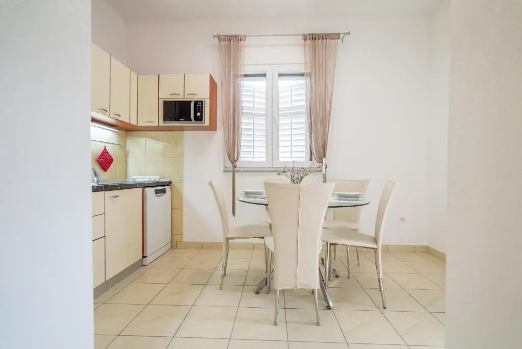 Adam apartments