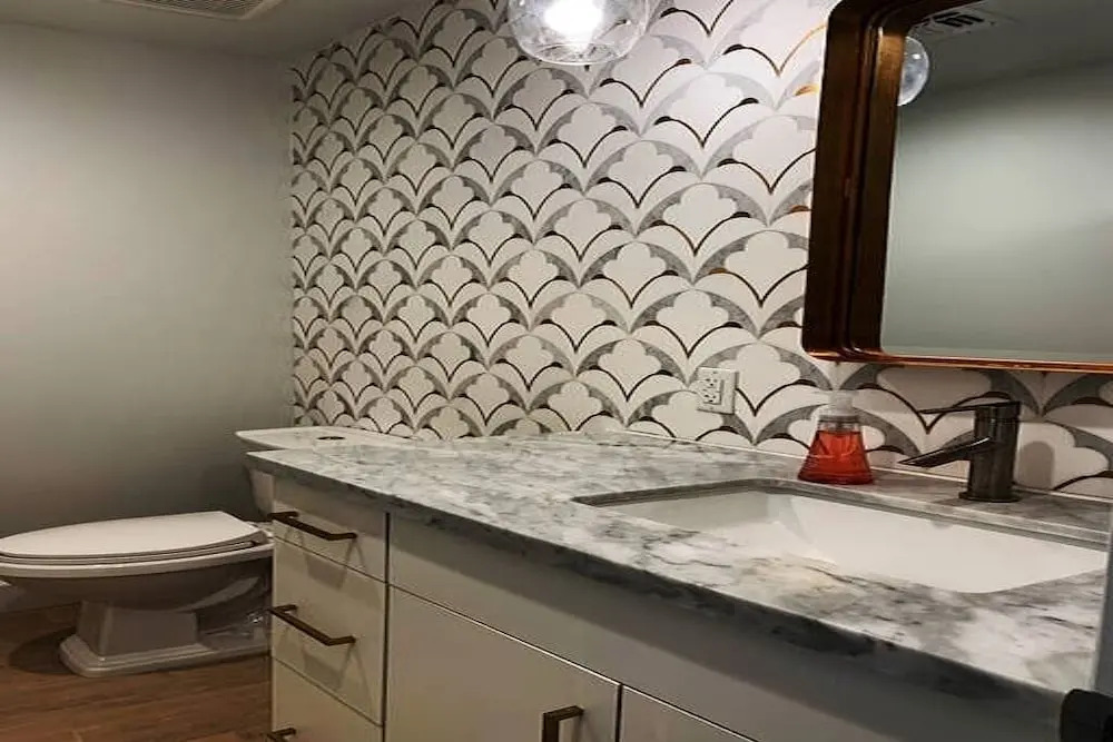 City Luxury Oasis! 3 Level Condo With 360 Roof!