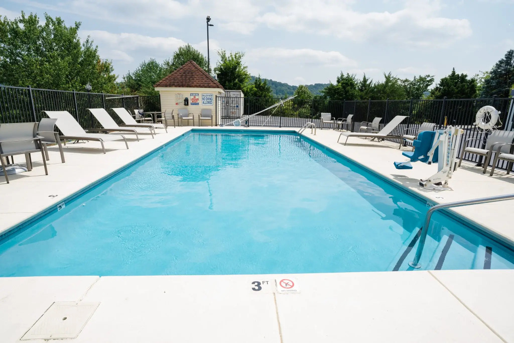 Holiday Inn Express Hotel & Suites Knoxville-North-I-75 Exit 112 by IHG