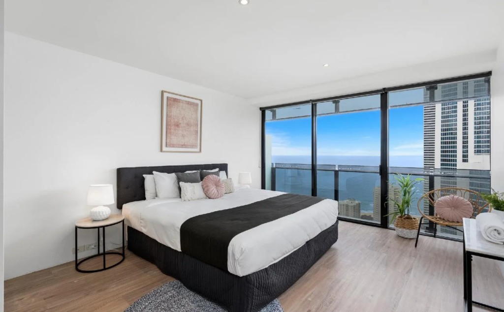 Circle On Cavill Surfers Paradise Apartments-Holiday Paradise