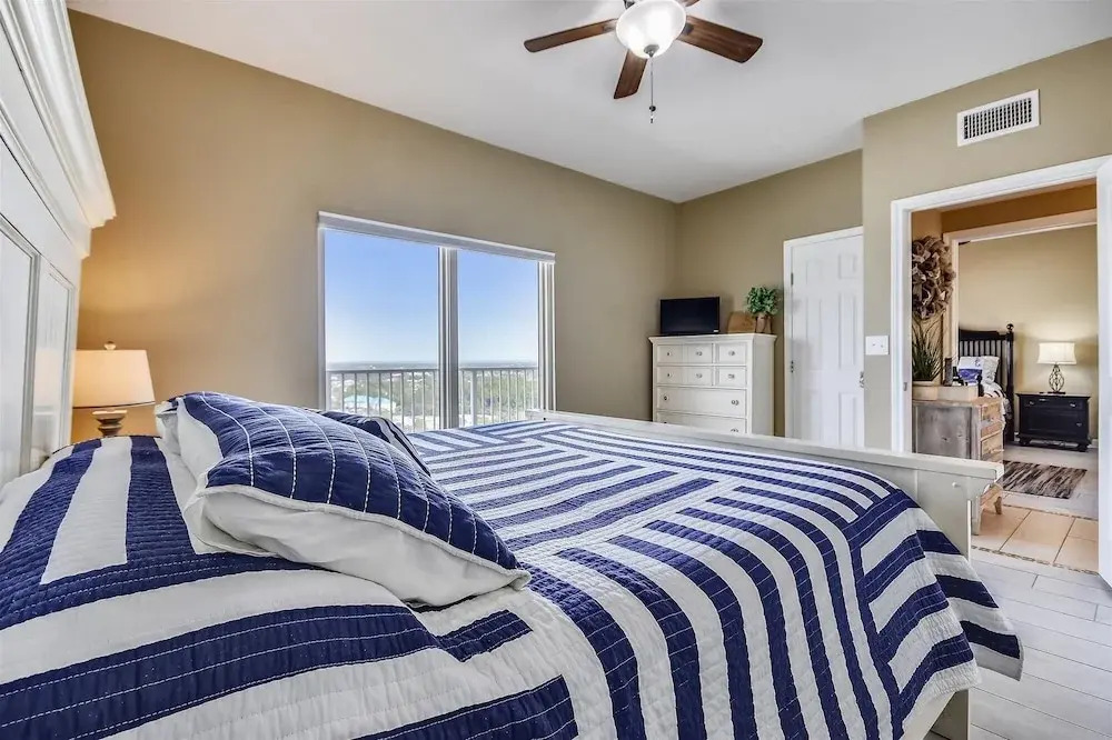 Shores of Panama 1804 - 2 Bedroom + Bunkroom . Updated! Free Fun. 2 Condo by RedAwning