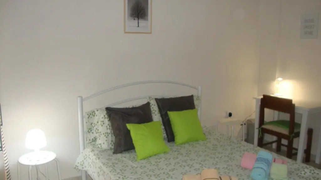 Istos Apartment 4