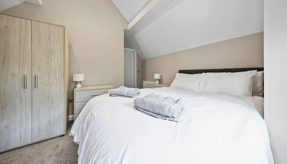 Stylish 2 Bedroom Apartment