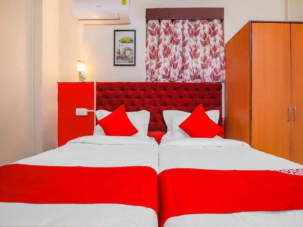 OYO 36088 Sanman Hotels
