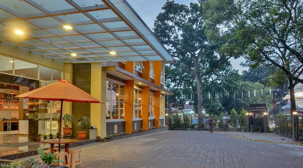 ZEN Rooms near Airport Bandung