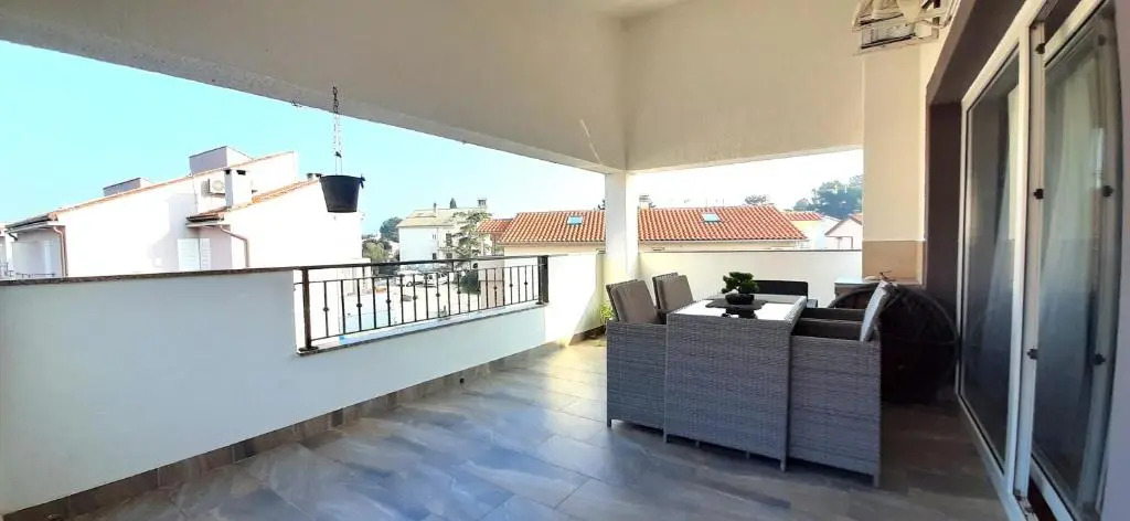 Apartments Hajl