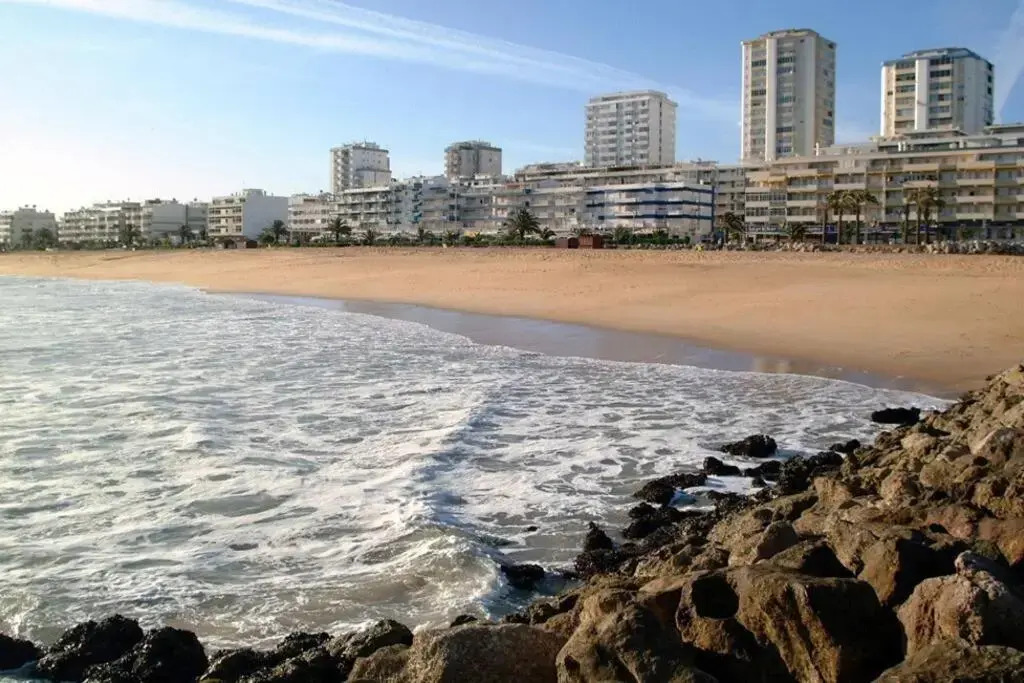 Apartamento Millenium Vista Mar- 2 passos da Praia