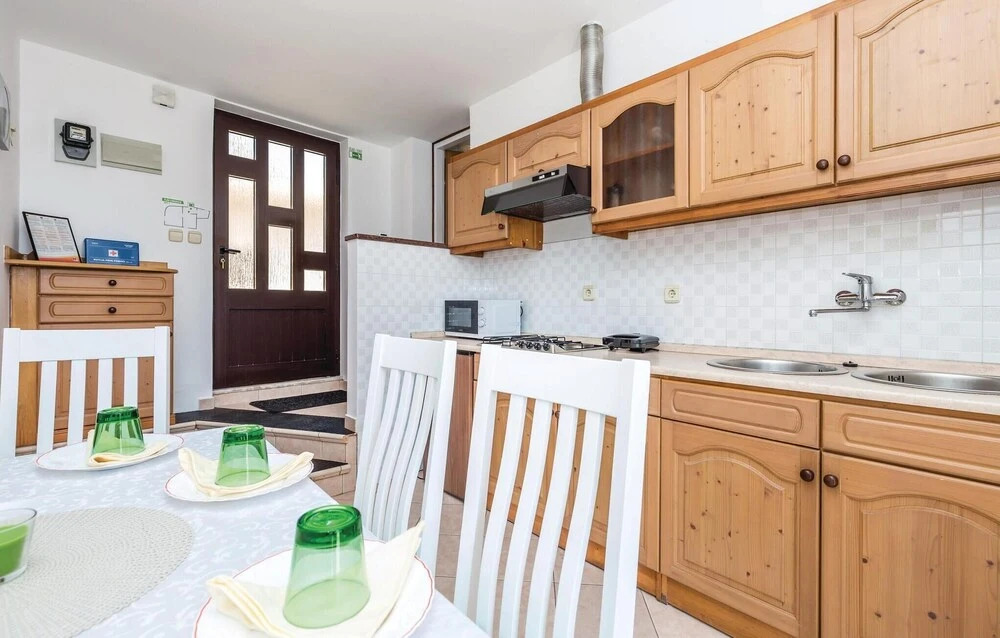 Awesome Home in Matulji With Wifi and 1 Bedrooms