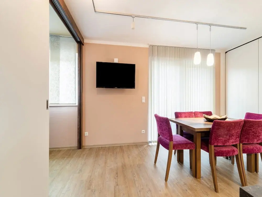Large Apartment in Sankt Georgen With Balcony