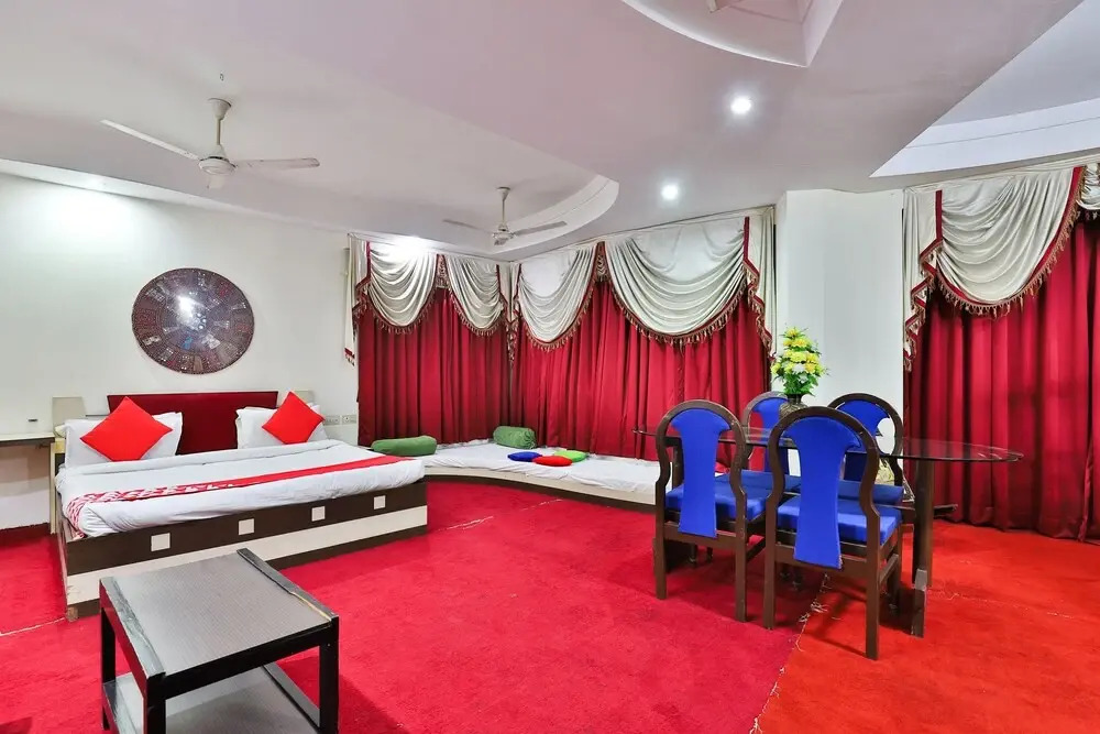 Hotel Gokul